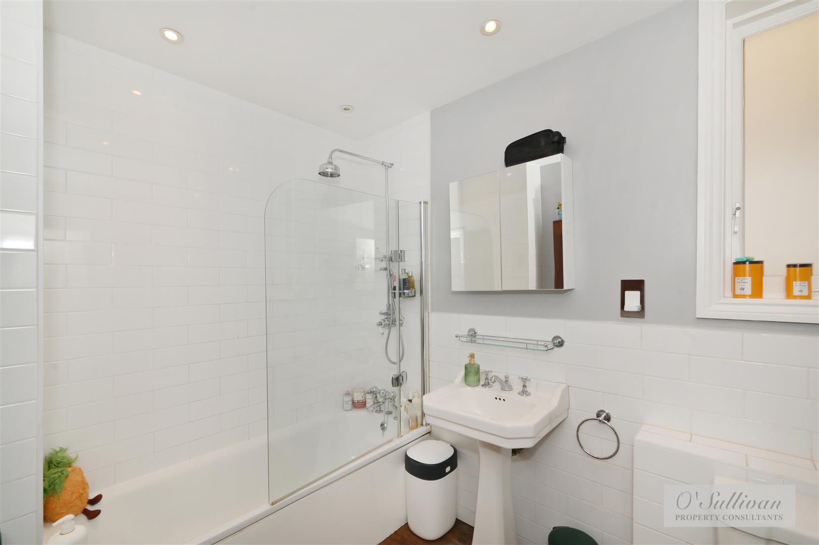 2 bed flat to rent in St. Quintin Avenue, London  - Property Image 11