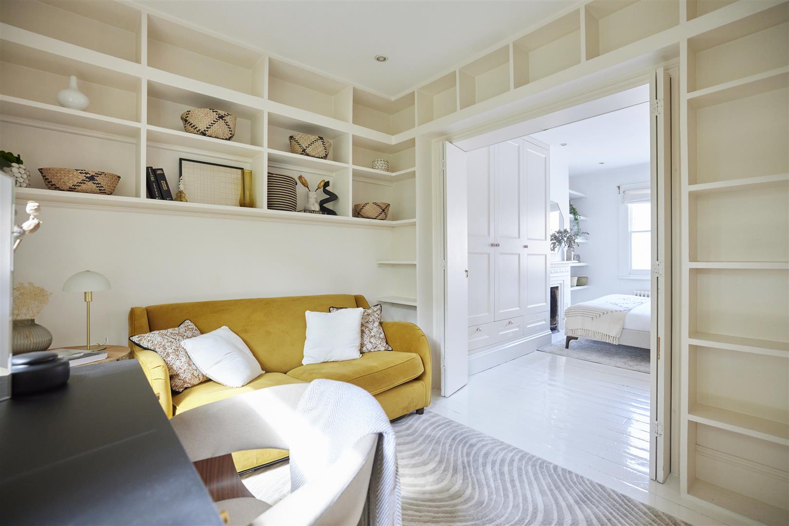 4 bed house for sale in Rosemont Road, London 10