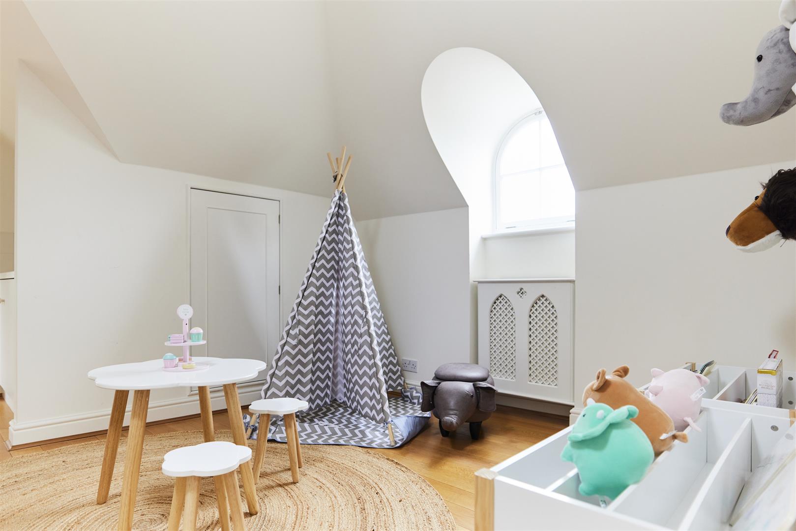 6 bed detached house for sale in Park View Road, London  - Property Image 58