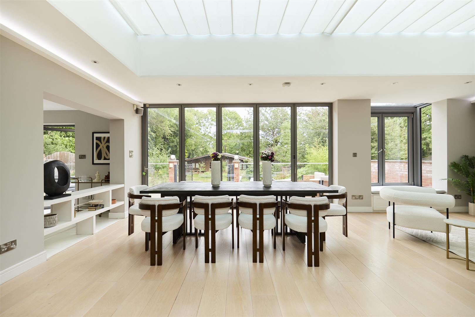 6 bed detached house for sale in Park View Road, London  - Property Image 16