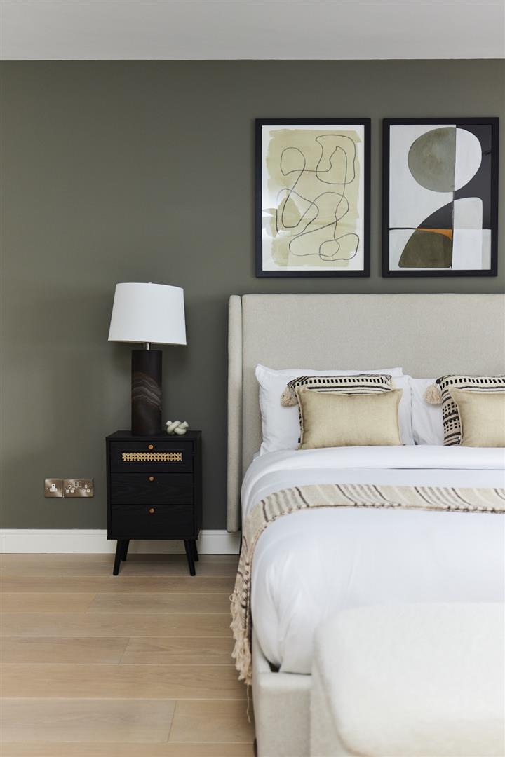 6 bed detached house for sale in Park View Road, London  - Property Image 38