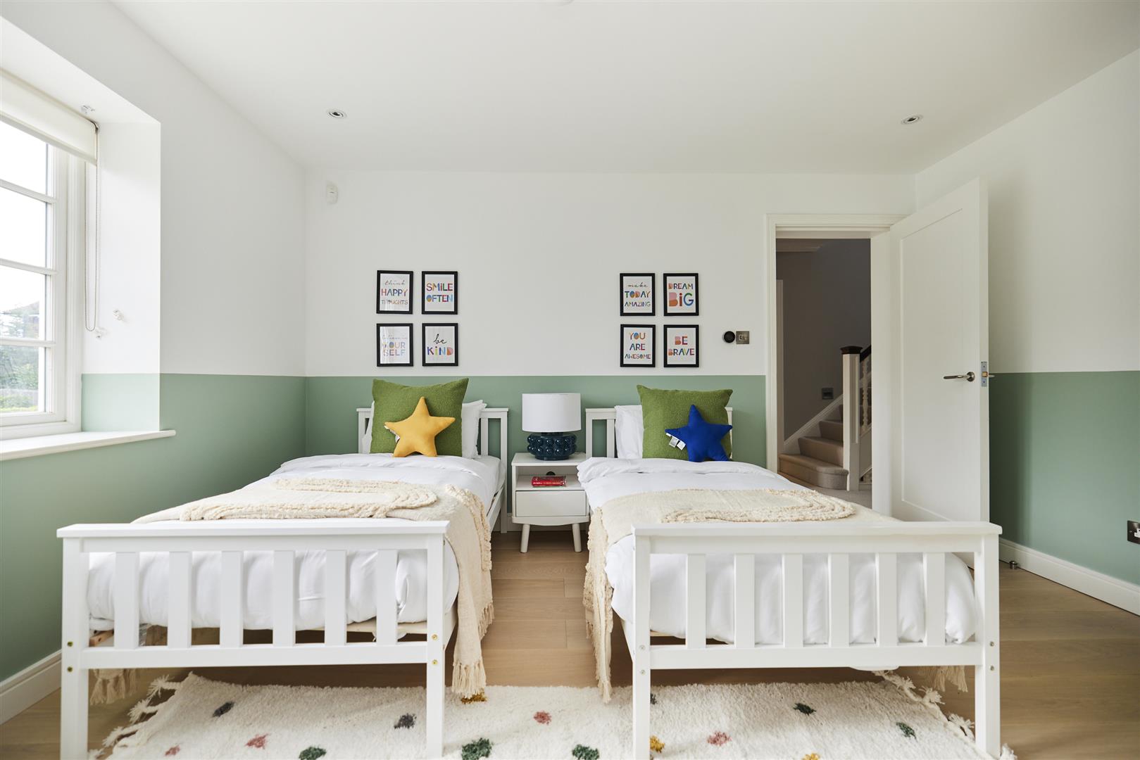 6 bed detached house for sale in Park View Road, London  - Property Image 46