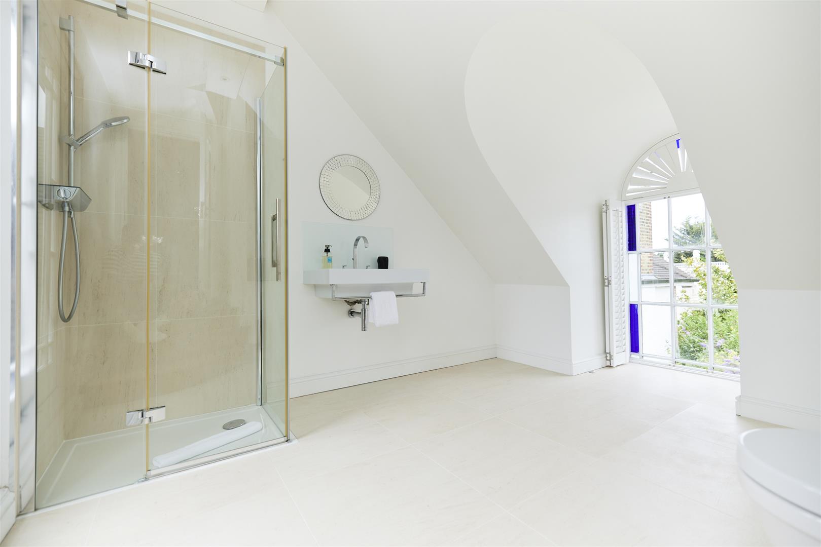 6 bed detached house for sale in Park View Road, London  - Property Image 65