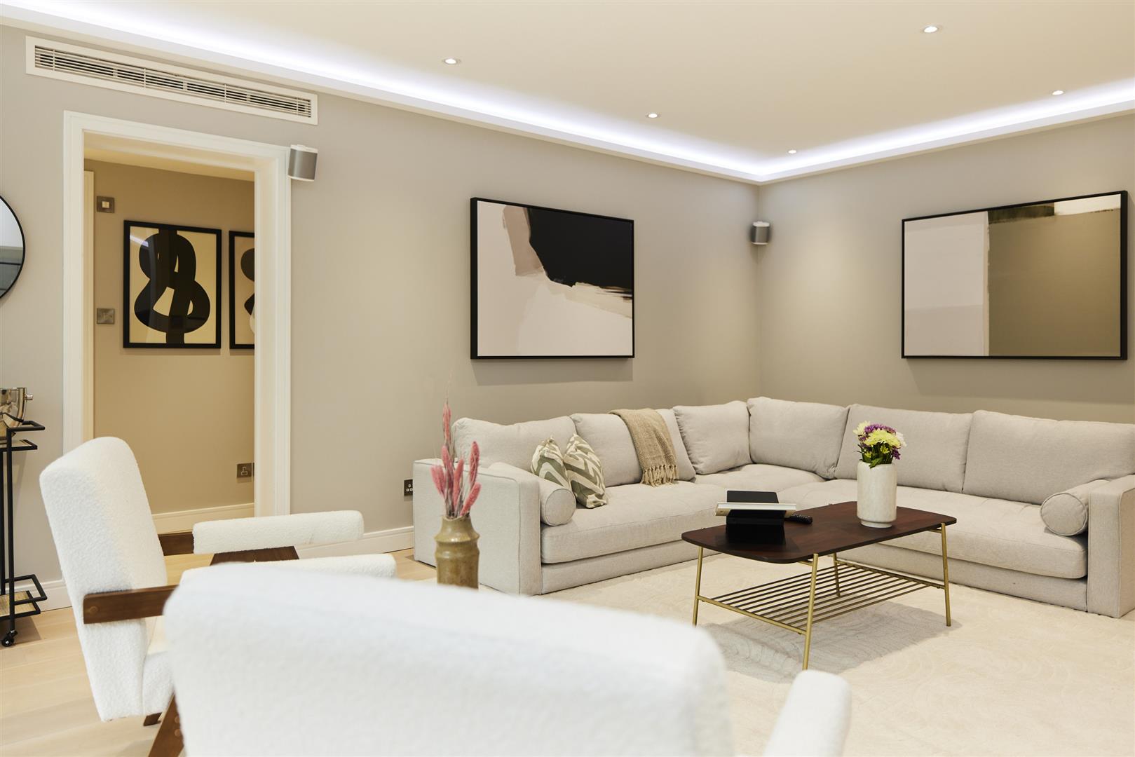 6 bed detached house for sale in Park View Road, London  - Property Image 5