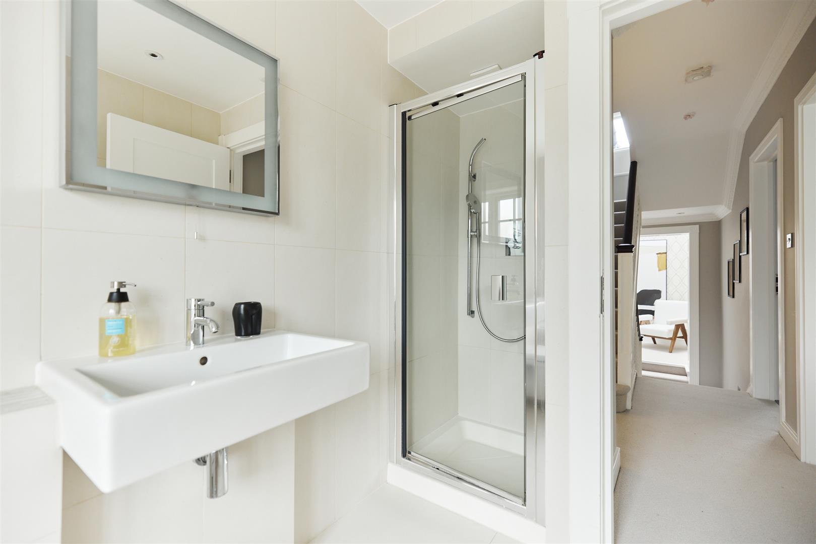 6 bed detached house for sale in Park View Road, London  - Property Image 77