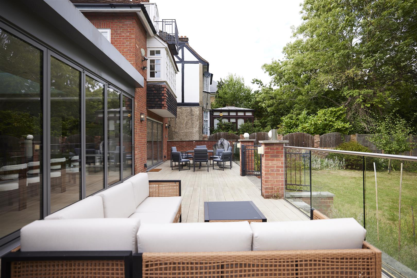 6 bed detached house for sale in Park View Road, London  - Property Image 25