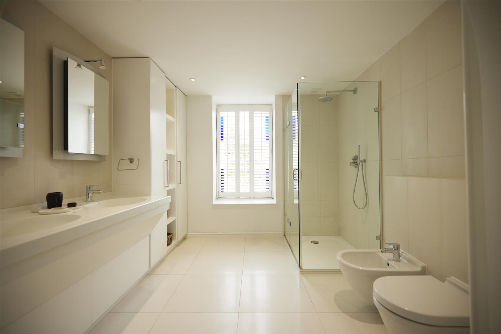 6 bed detached house for sale in Park View Road, London  - Property Image 76