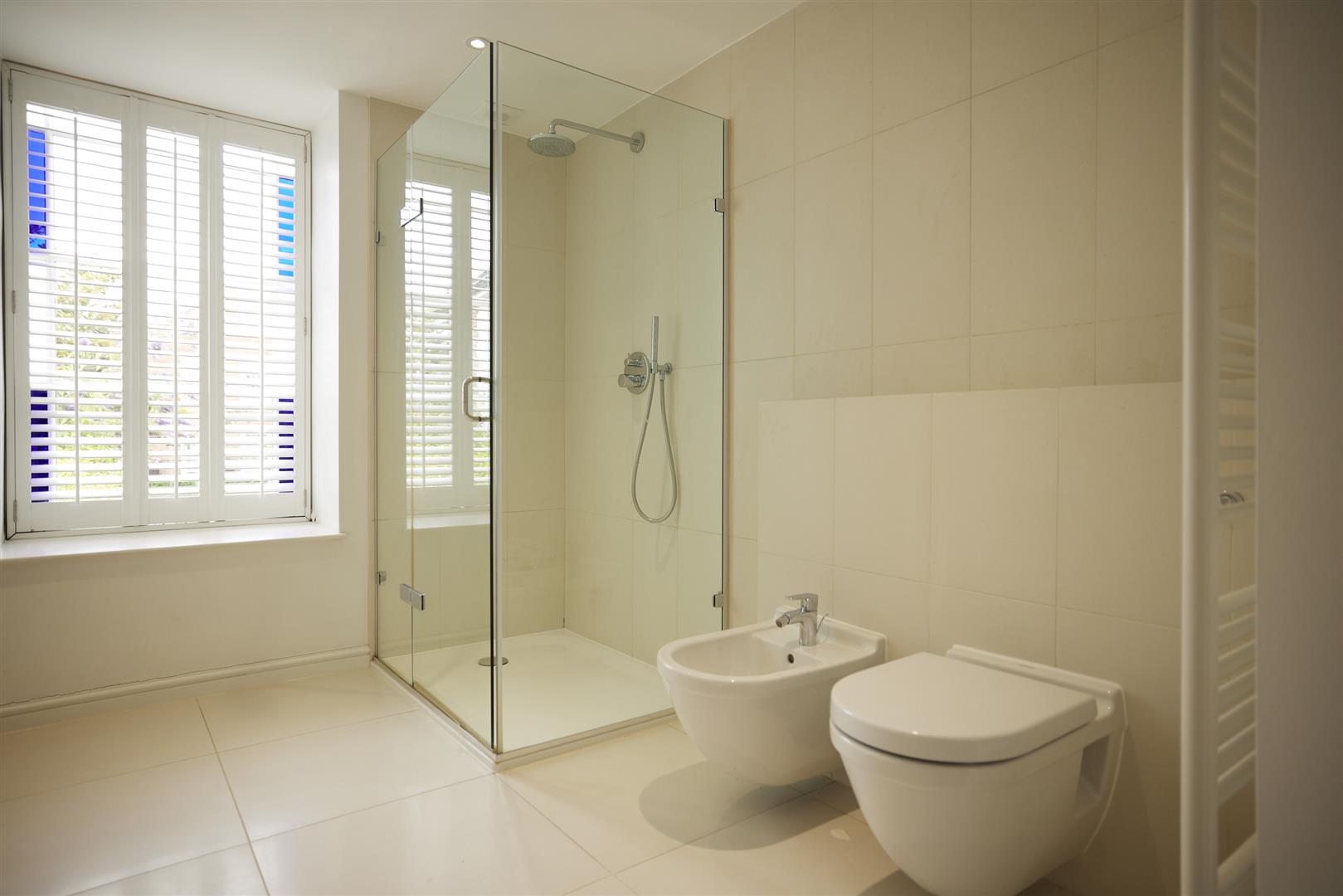 6 bed detached house for sale in Park View Road, London  - Property Image 37