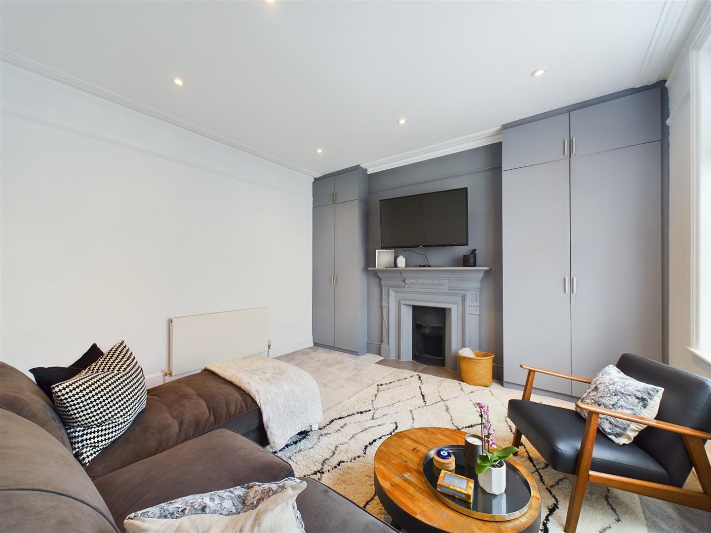 1 bed flat for sale in Widley Road, London  - Property Image 4