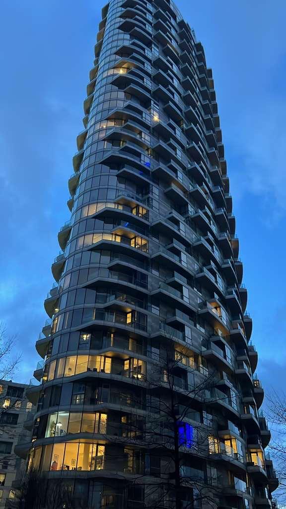 2 bed flat for sale in Charrington Tower, 11 Biscayne Avenue, London E14  - Property Image 33
