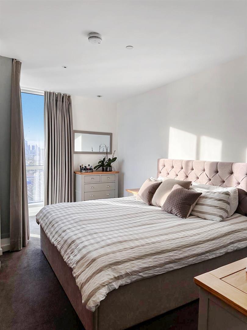 2 bed flat for sale in Charrington Tower, 11 Biscayne Avenue, London E14  - Property Image 15