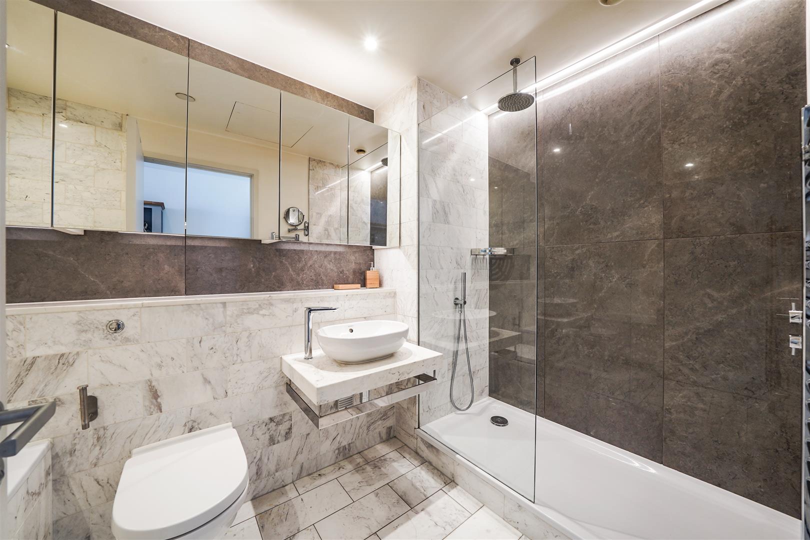 2 bed flat for sale in Charrington Tower, 11 Biscayne Avenue, London E14  - Property Image 25