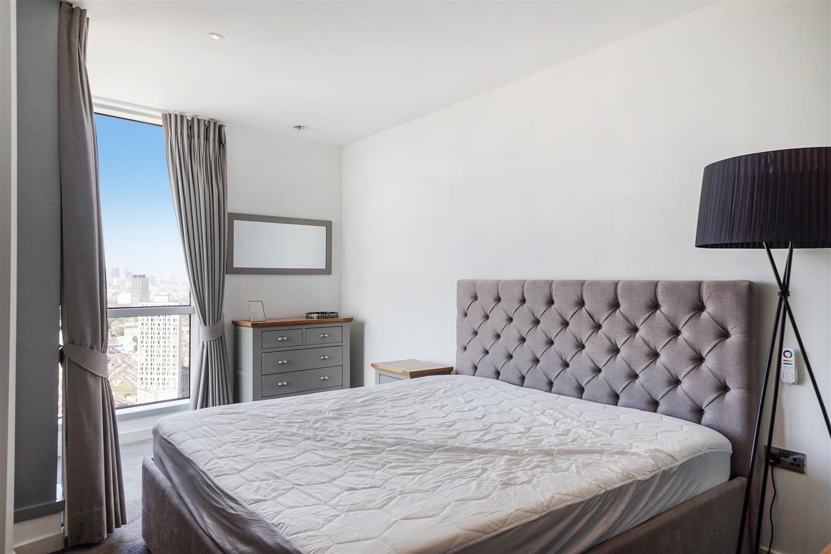 2 bed flat for sale in Biscayne Avenue, London  - Property Image 12