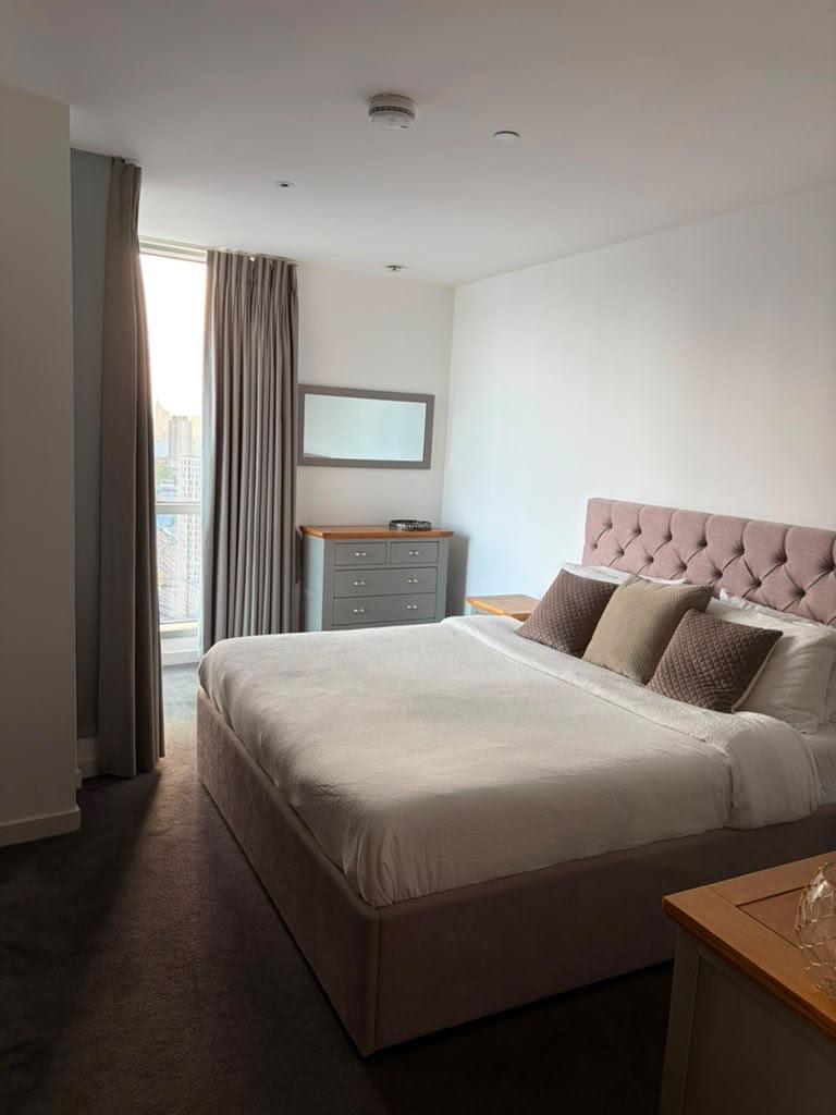 2 bed flat for sale in Charrington Tower, 11 Biscayne Avenue, London E14  - Property Image 14