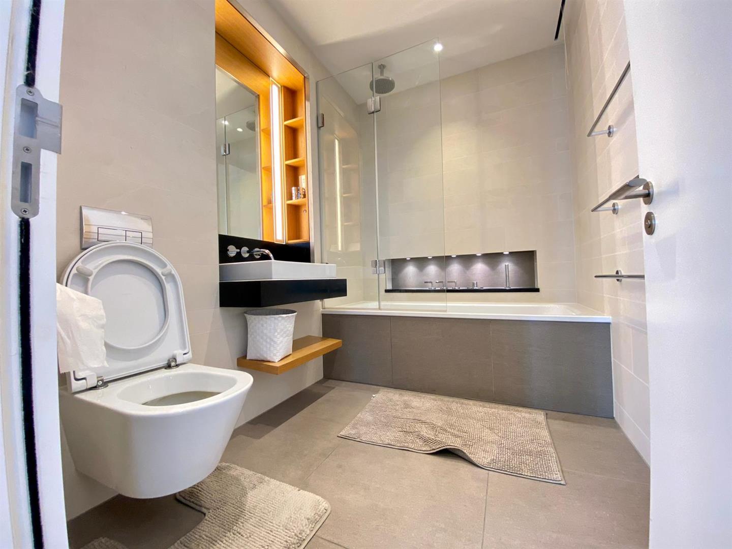 2 bed apartment to rent in 3 Merchant Square, London W2  - Property Image 9