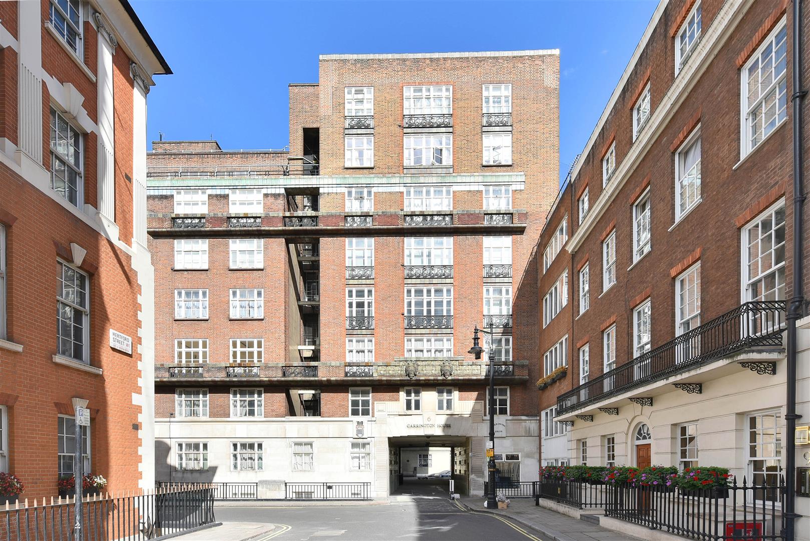 2 bed flat for sale in Hertford Street, London 4