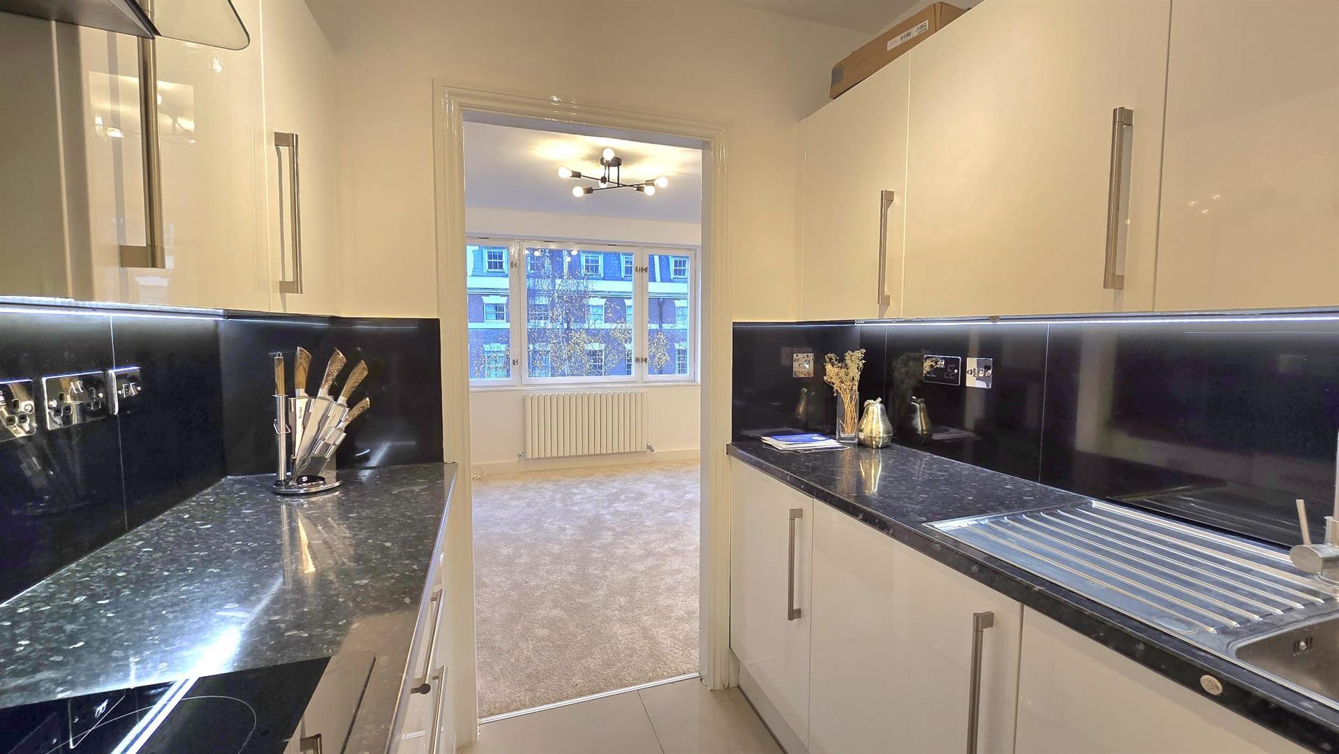 1 bed flat for sale in Southwick Street, London 5