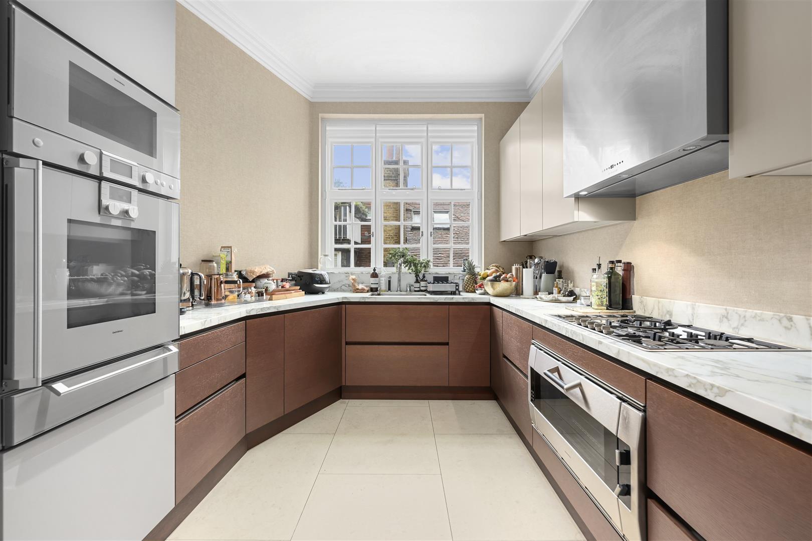 4 bed apartment for sale in Mount Street, London 15