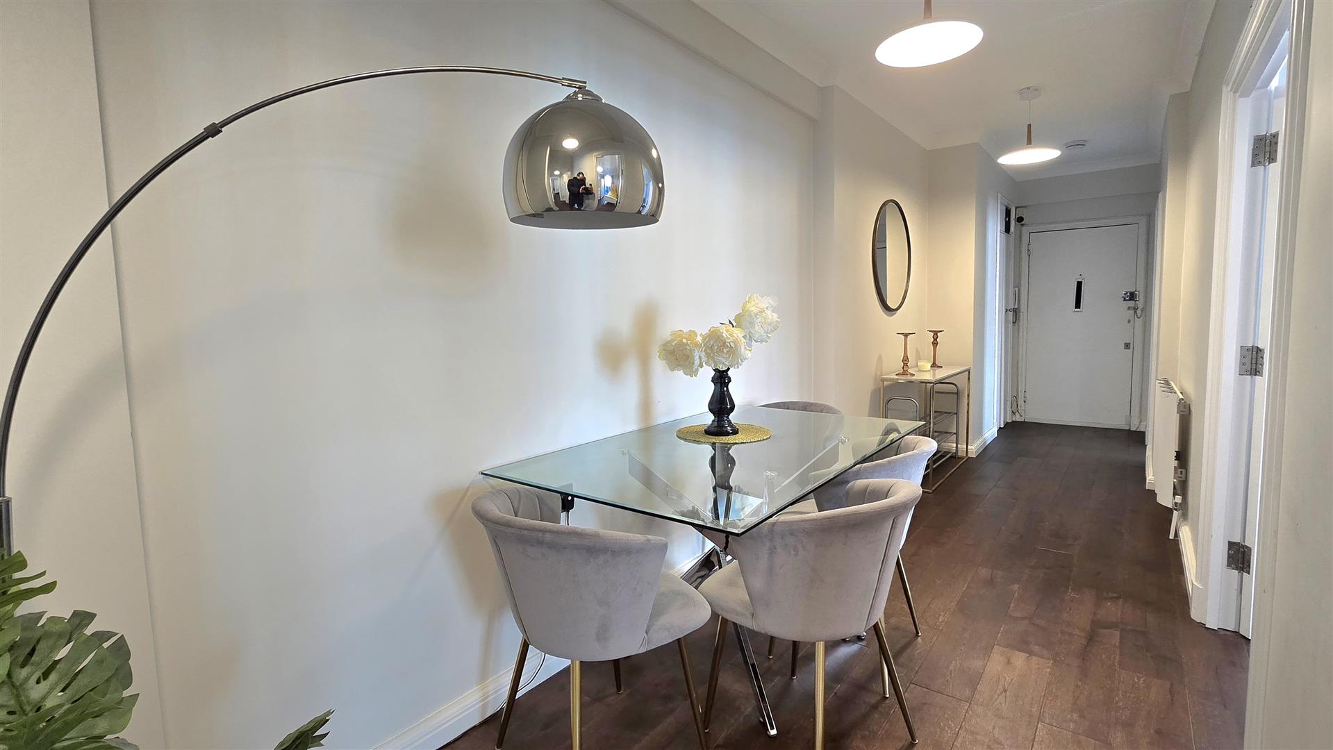 3 bed flat for sale in Gloucester Place, London 9
