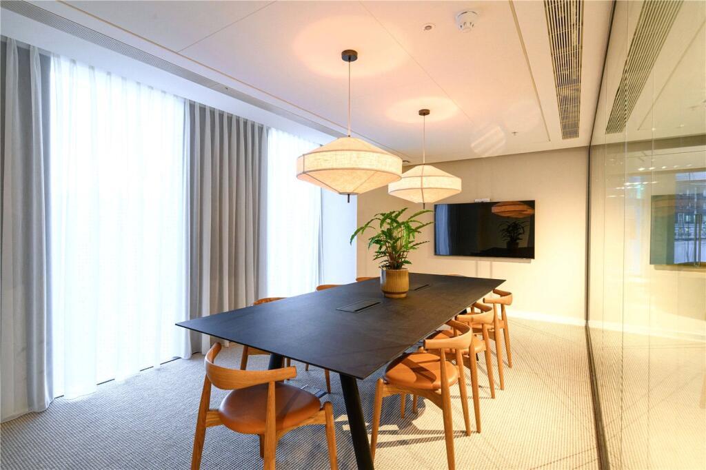 2 bed flat for sale in Alba Square, London  - Property Image 31