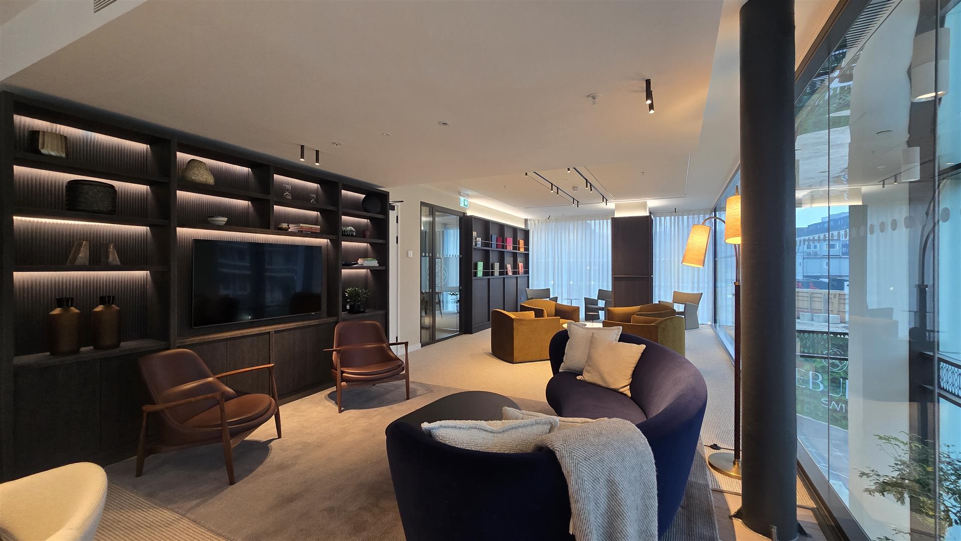 2 bed flat for sale in Alba Square, London  - Property Image 28