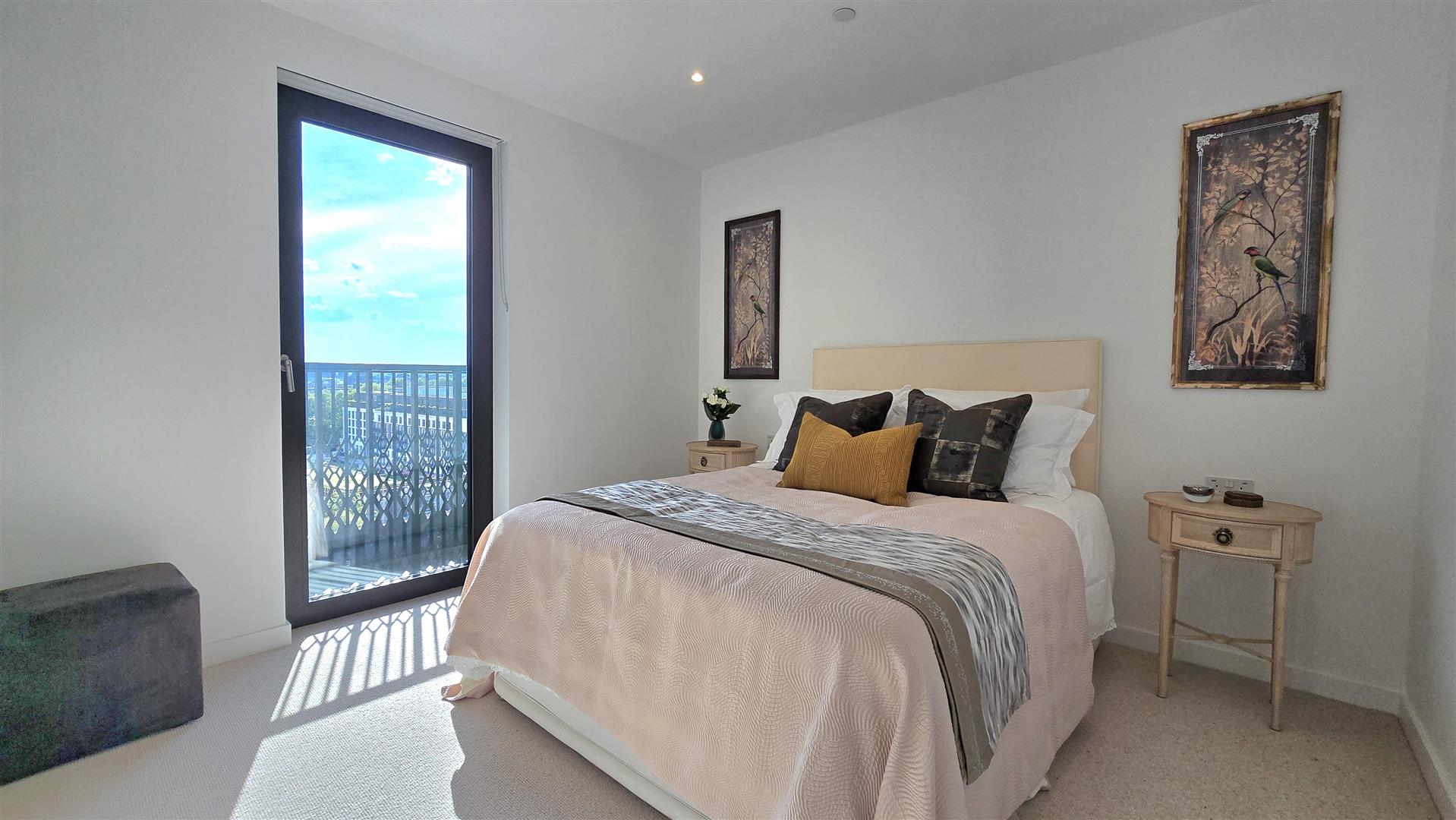 2 bed flat for sale in Alba Square, London 11