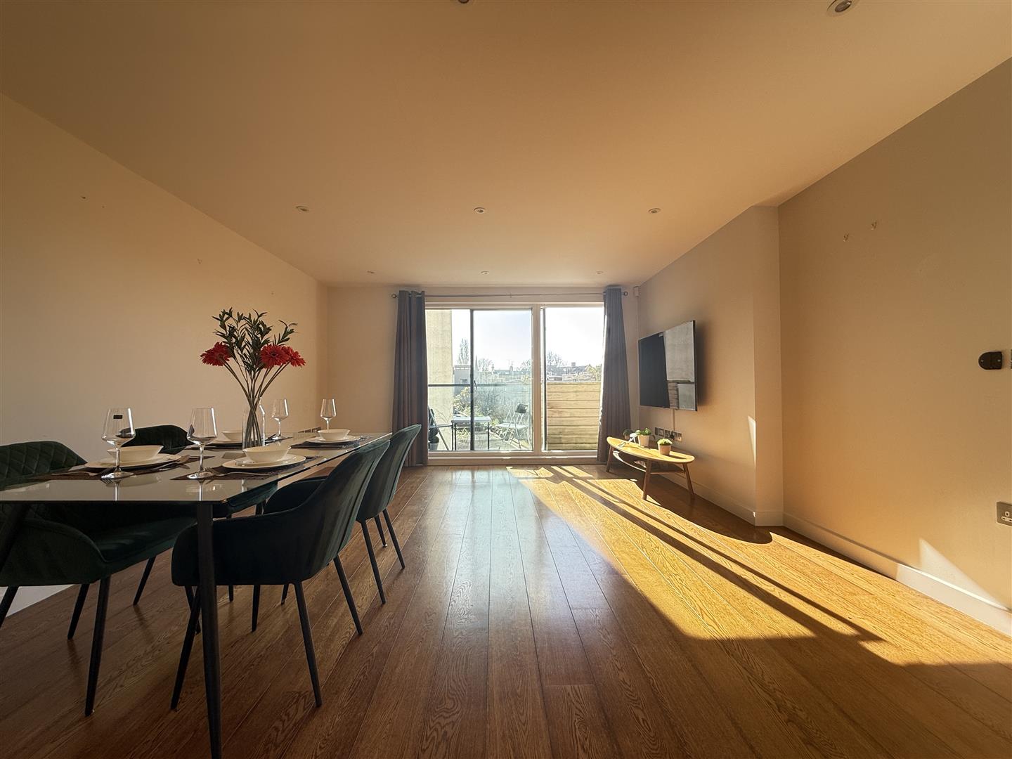 2 bed apartment for sale in Abbey Road, London  - Property Image 2