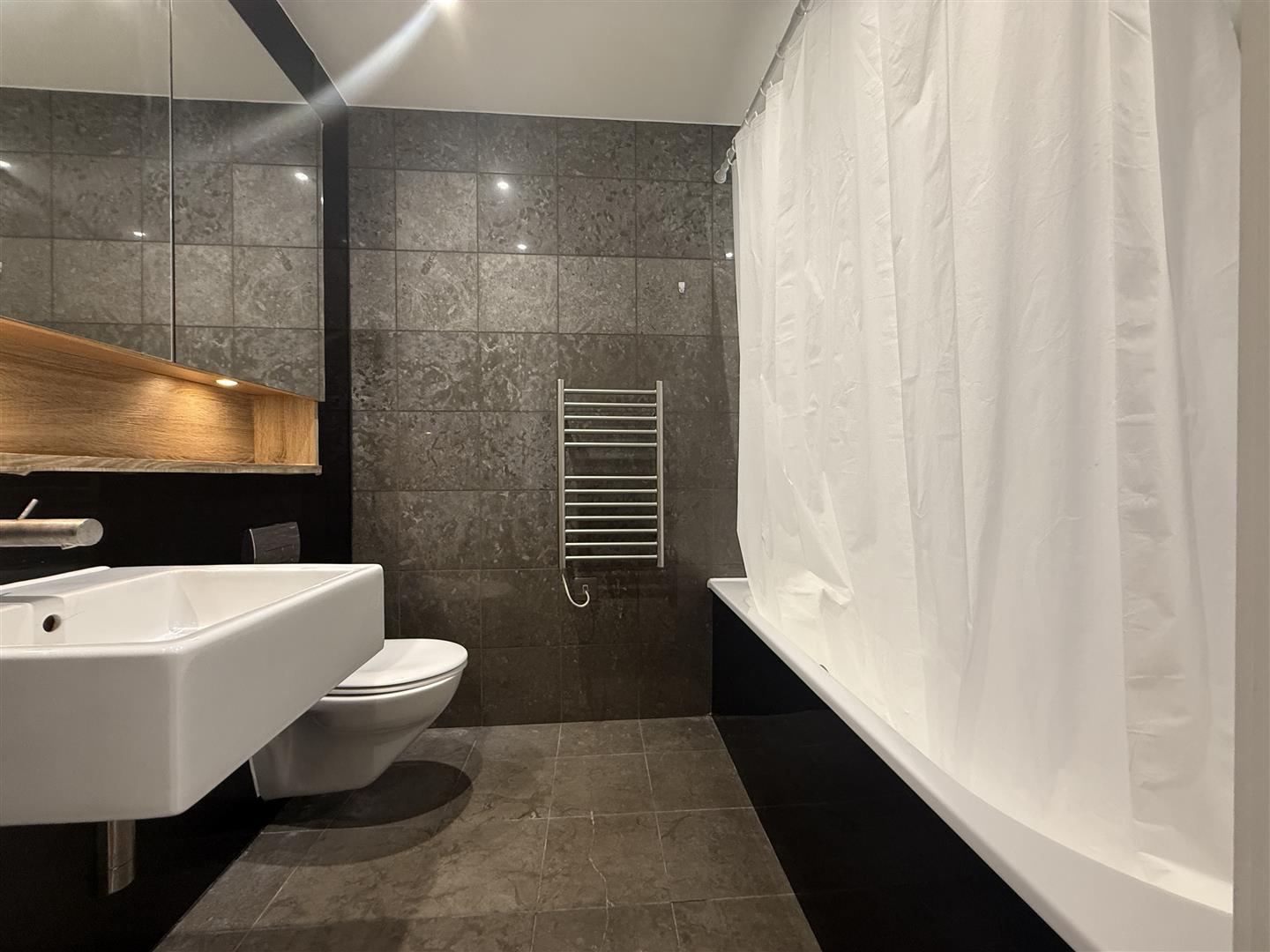 2 bed apartment for sale in Abbey Road, London 8