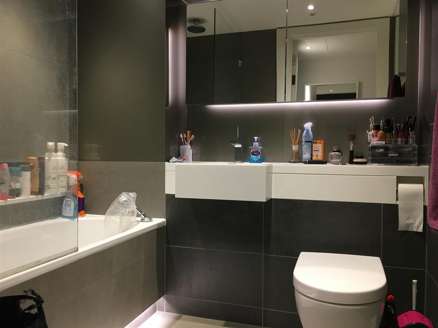 2 bed apartment for sale in Riverlight Quay, London  - Property Image 9