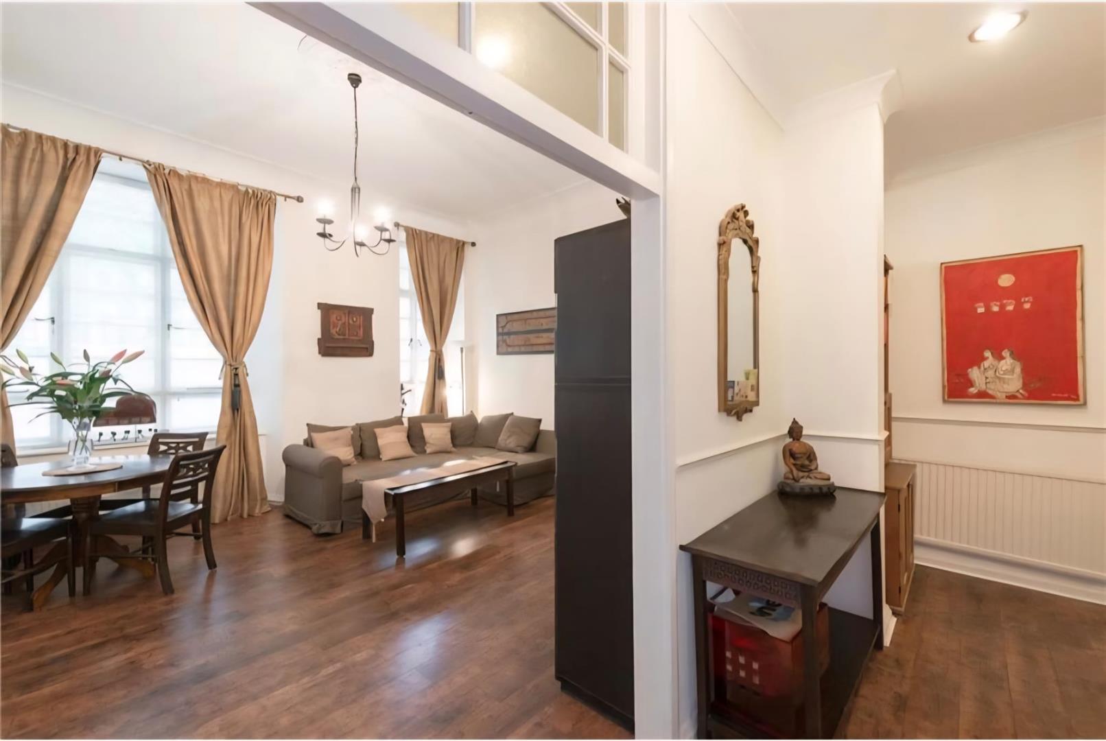 2 bed flat for sale in Sussex Gardens, London 3