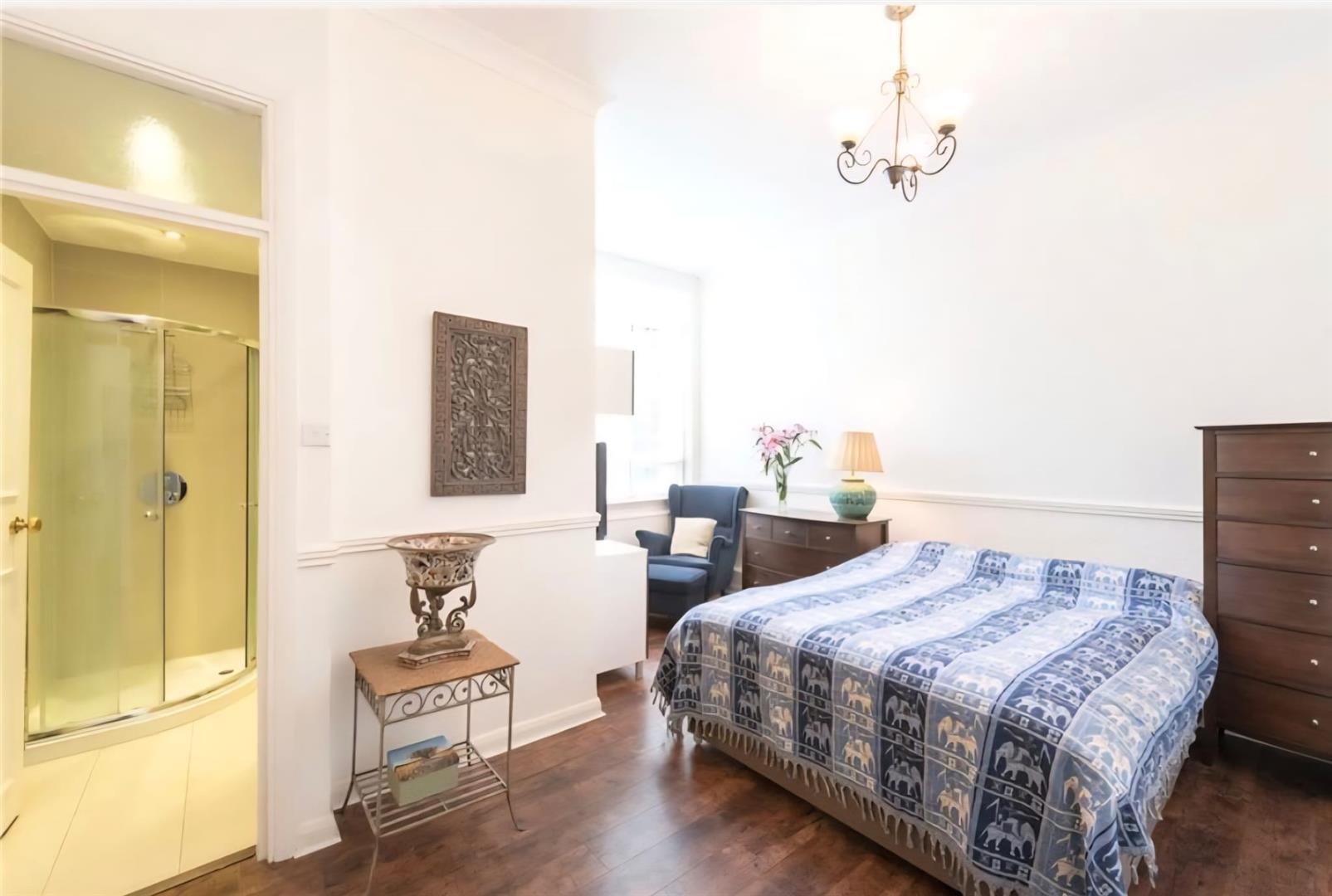 2 bed flat for sale in Sussex Gardens, London  - Property Image 5