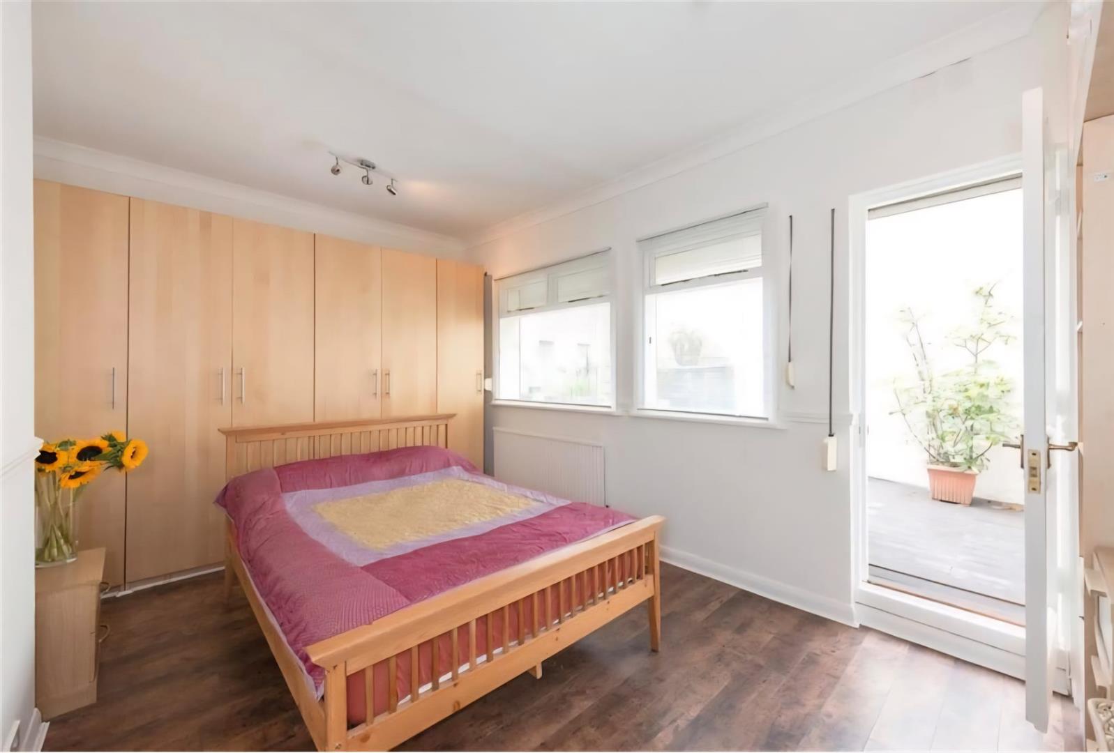 2 bed flat for sale in Sussex Gardens, London  - Property Image 6