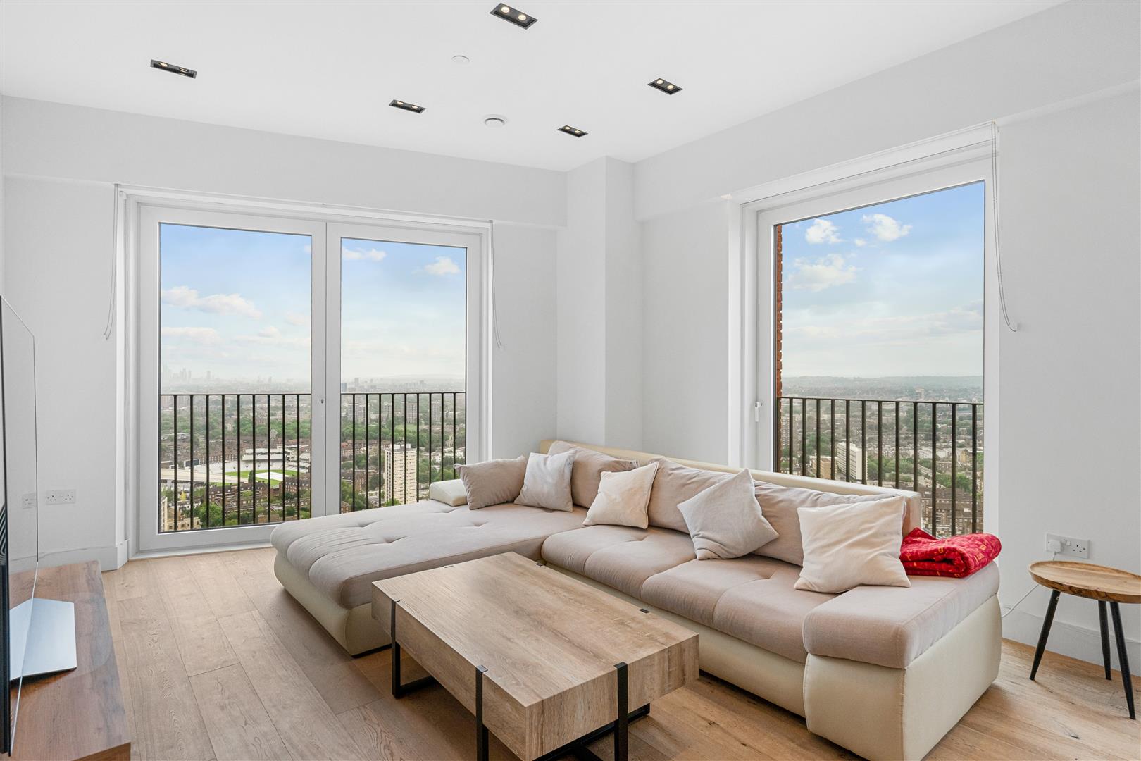 2 bed flat for sale in Exchange Gardens, London  - Property Image 1