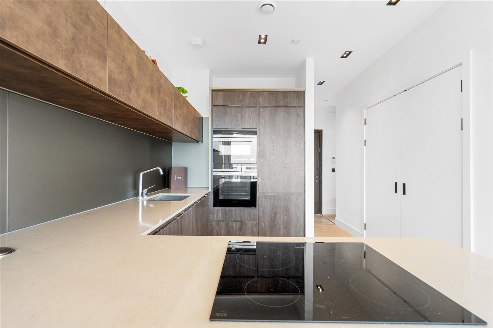 2 bed flat for sale in Exchange Gardens, London  - Property Image 10