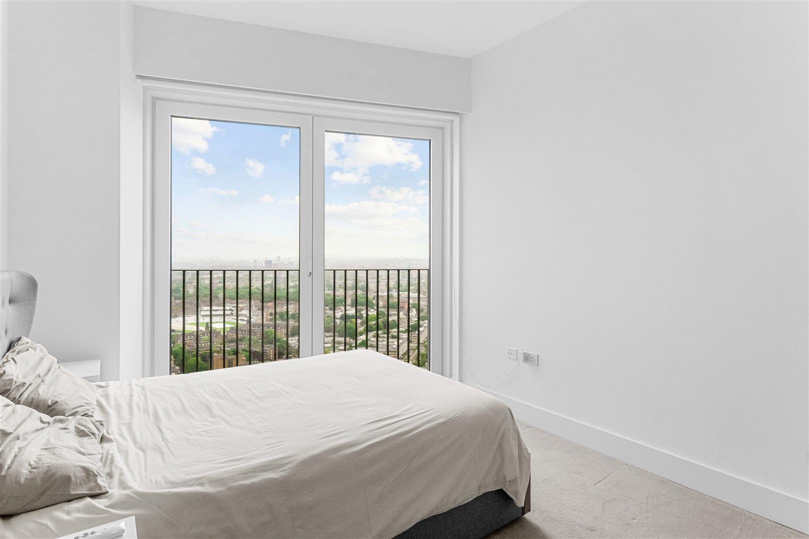 2 bed flat for sale in Exchange Gardens, London 10