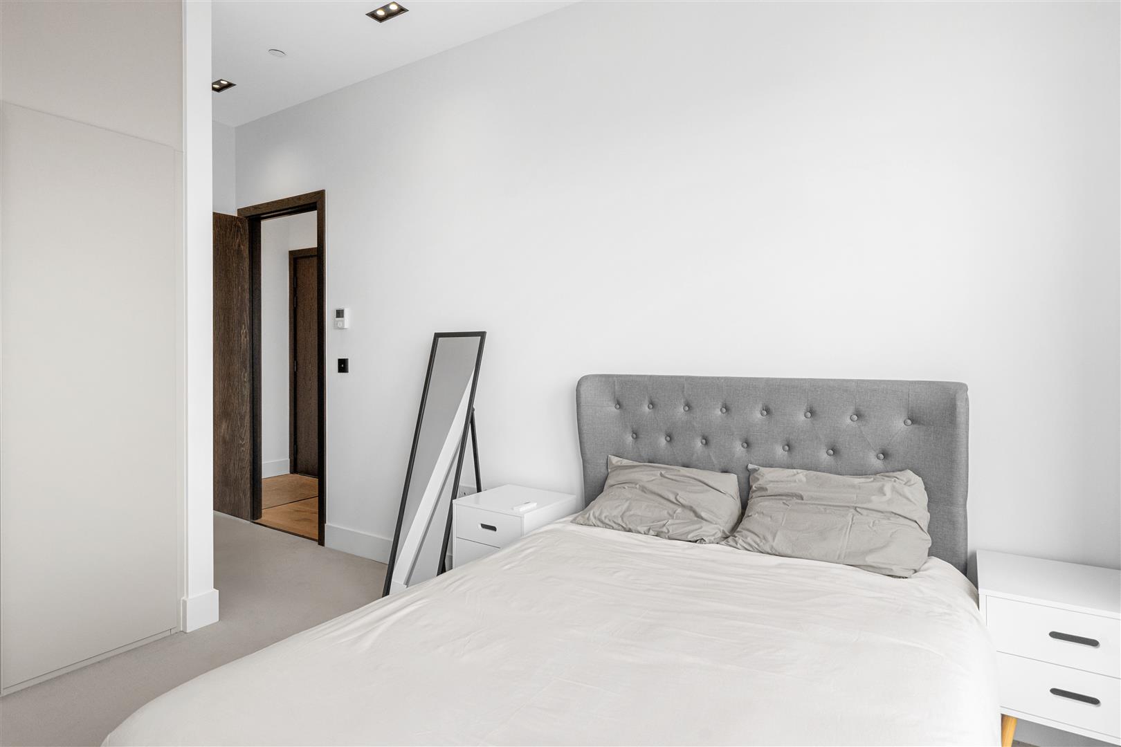 2 bed flat for sale in Exchange Gardens, London  - Property Image 12