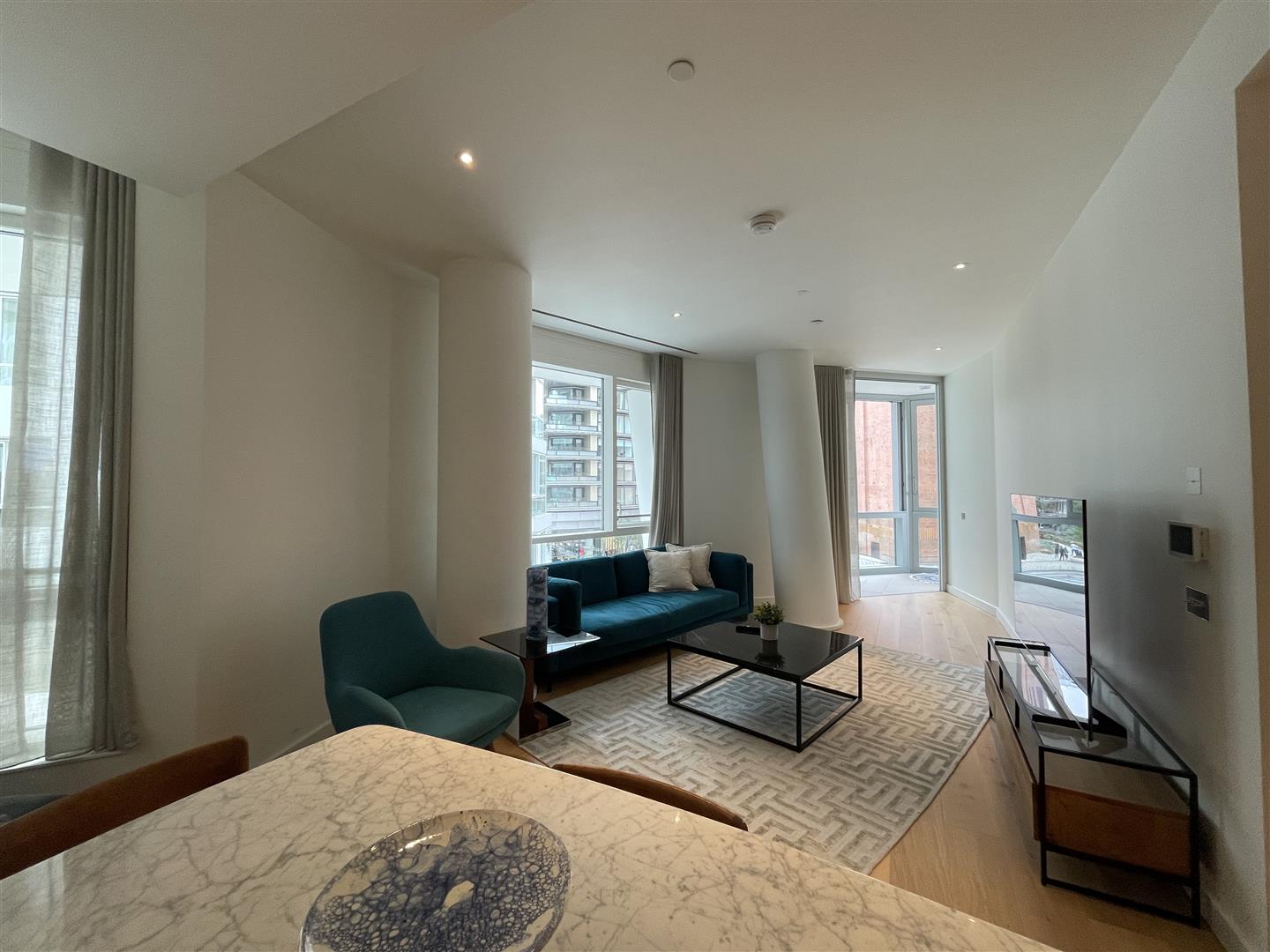 2 bed apartment to rent in Prospect Way, London