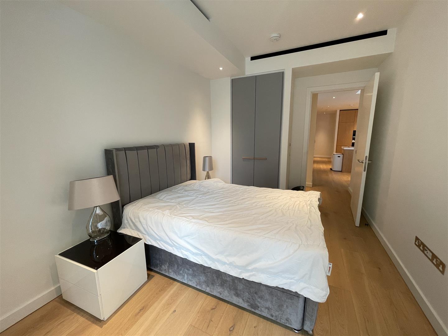 2 bed apartment to rent in Prospect Way, London  - Property Image 7