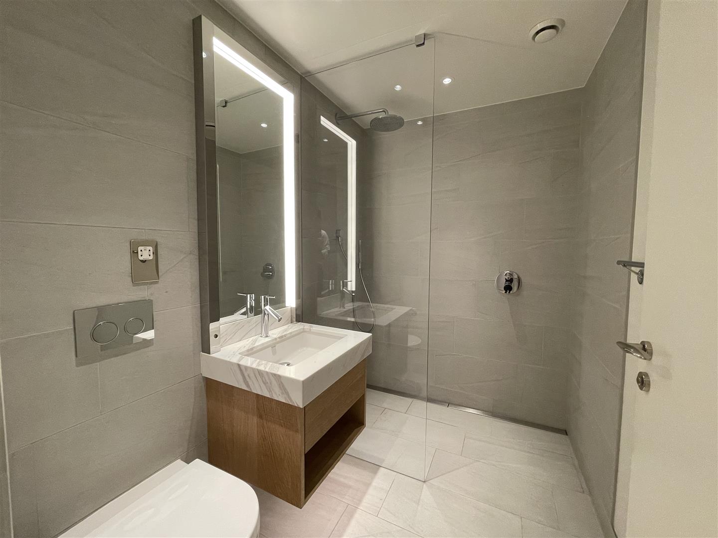 2 bed apartment to rent in Prospect Way, London  - Property Image 10