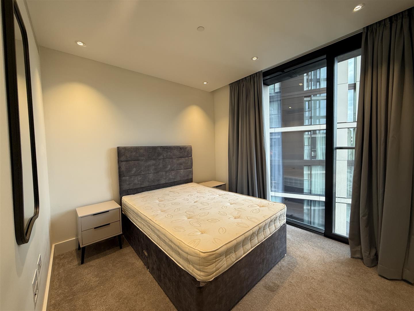 3 bed apartment for sale in Merchant Square, London 6