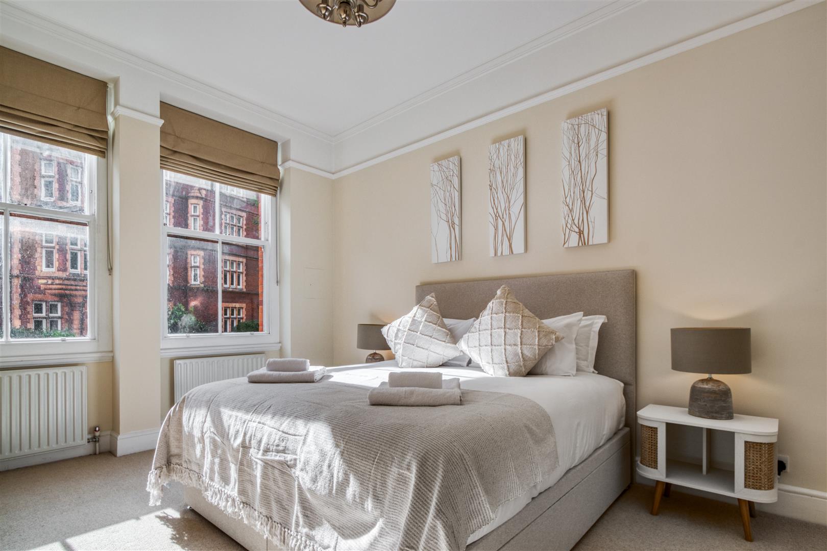 4 bed flat to rent in Kensington Court, London 26