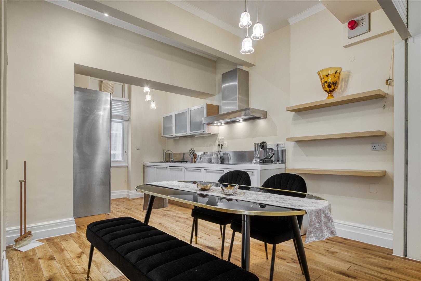 4 bed flat to rent in Kensington Court, London 52