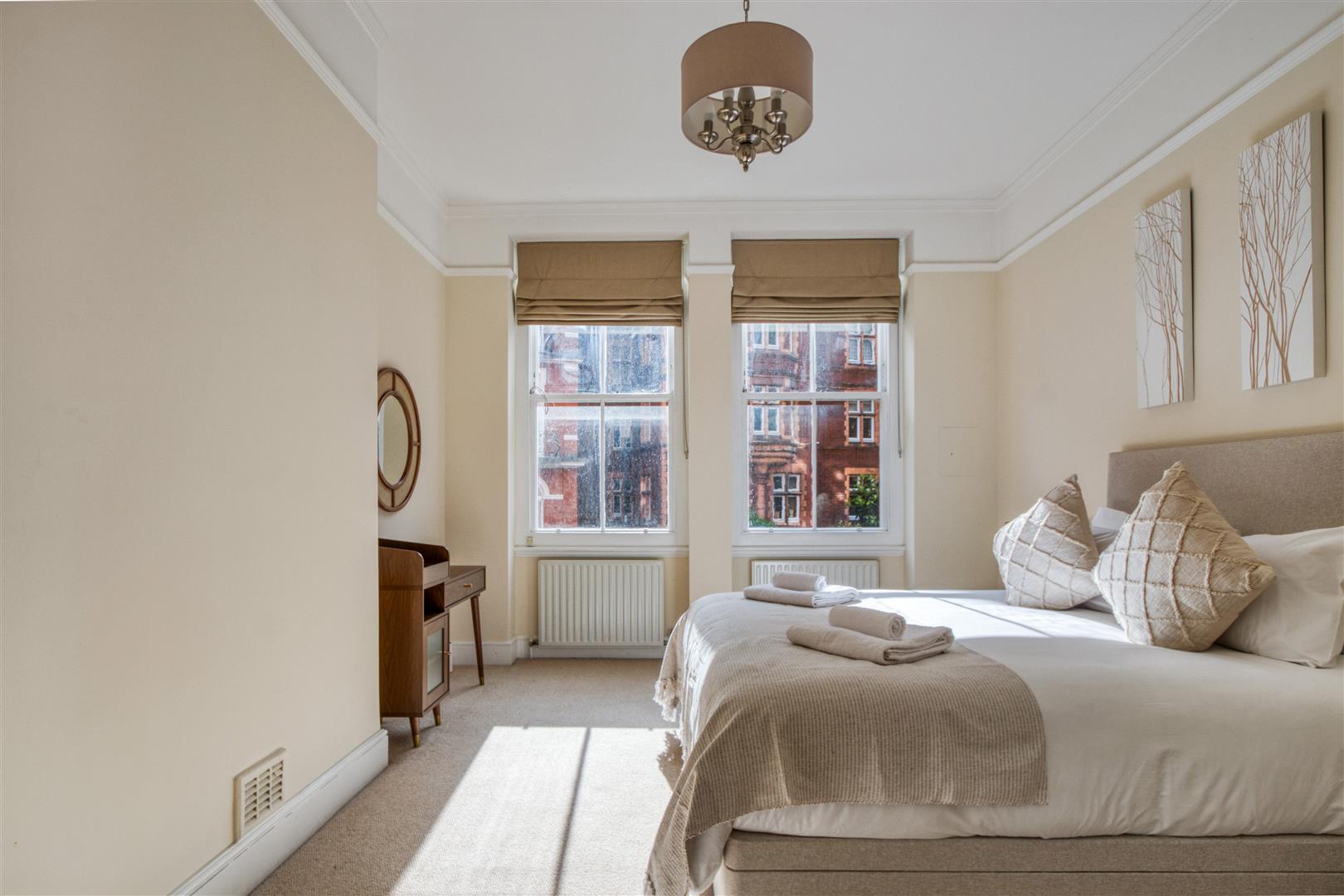 4 bed flat to rent in Kensington Court, London 27