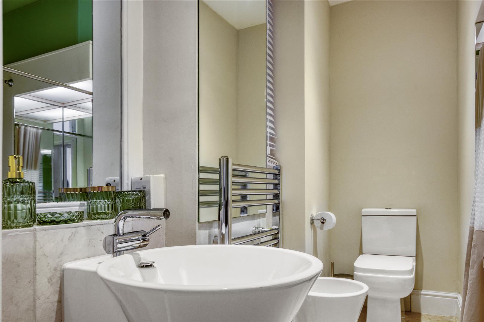 4 bed flat to rent in Kensington Court, London  - Property Image 26