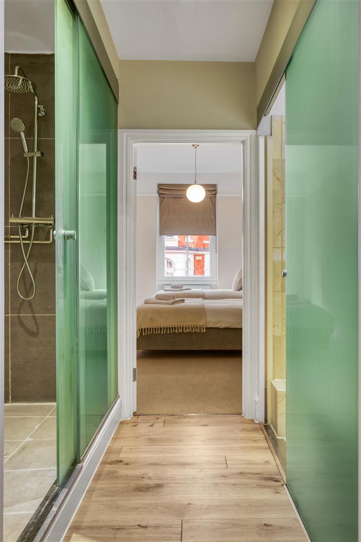 4 bed flat to rent in Kensington Court, London  - Property Image 36