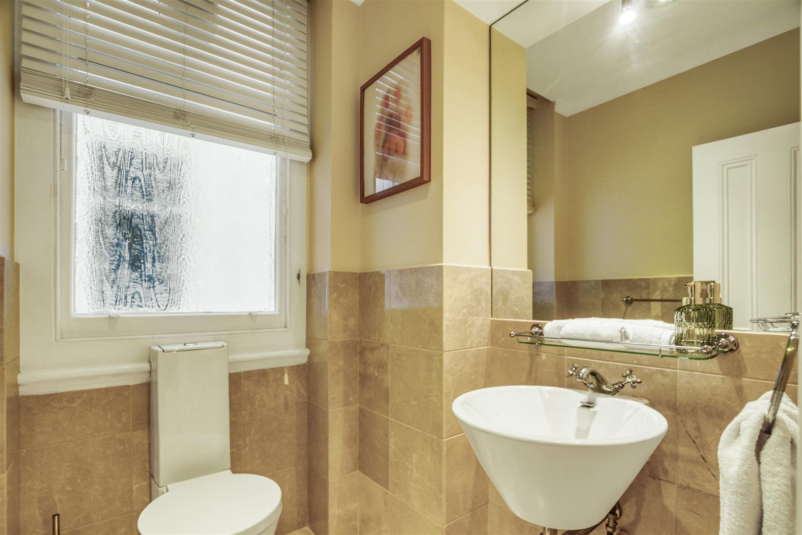 4 bed flat to rent in Kensington Court, London  - Property Image 45