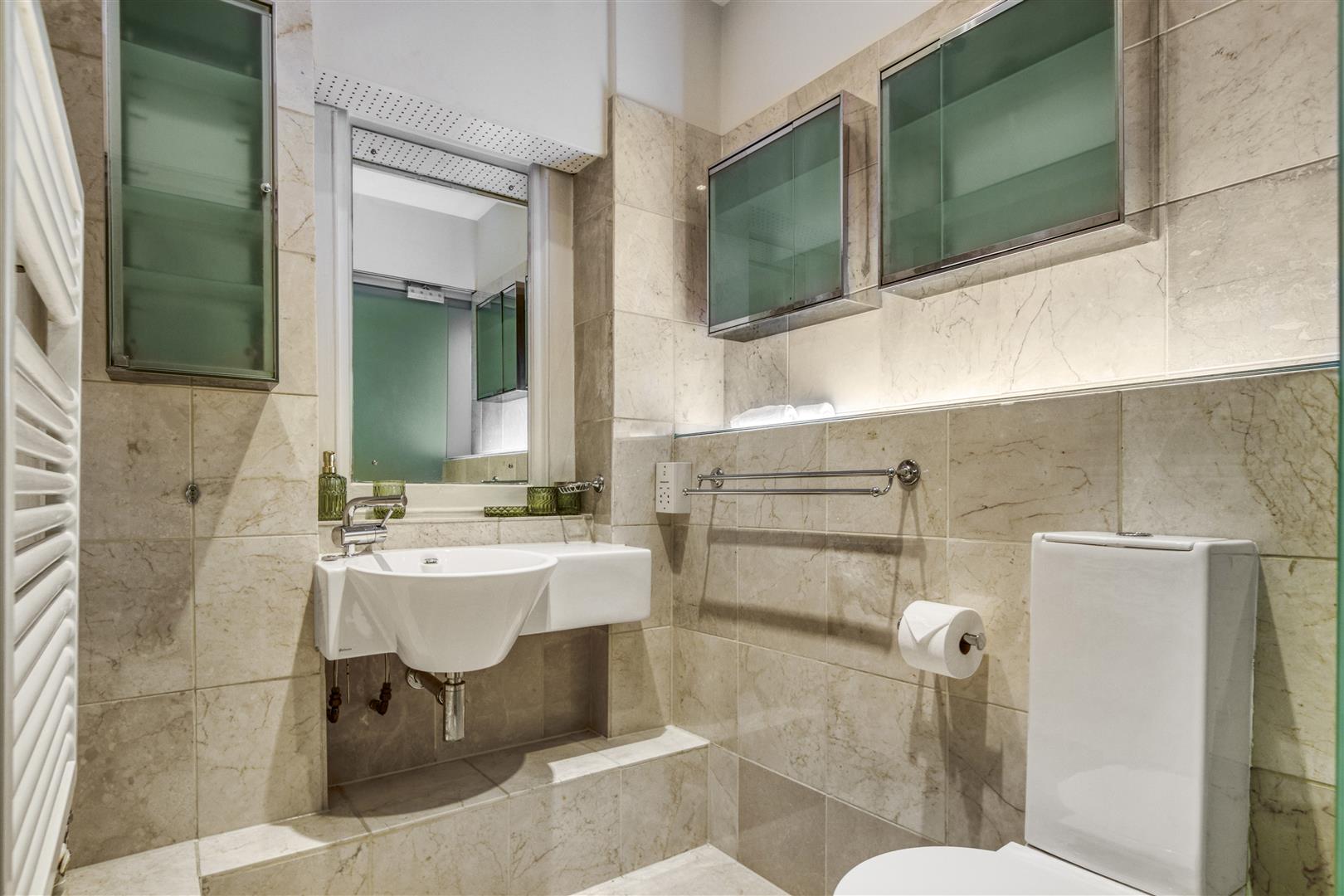 4 bed flat to rent in Kensington Court, London  - Property Image 38