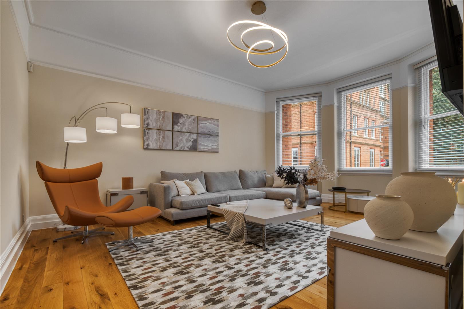 4 bed flat to rent in Kensington Court, London - Property Image 1