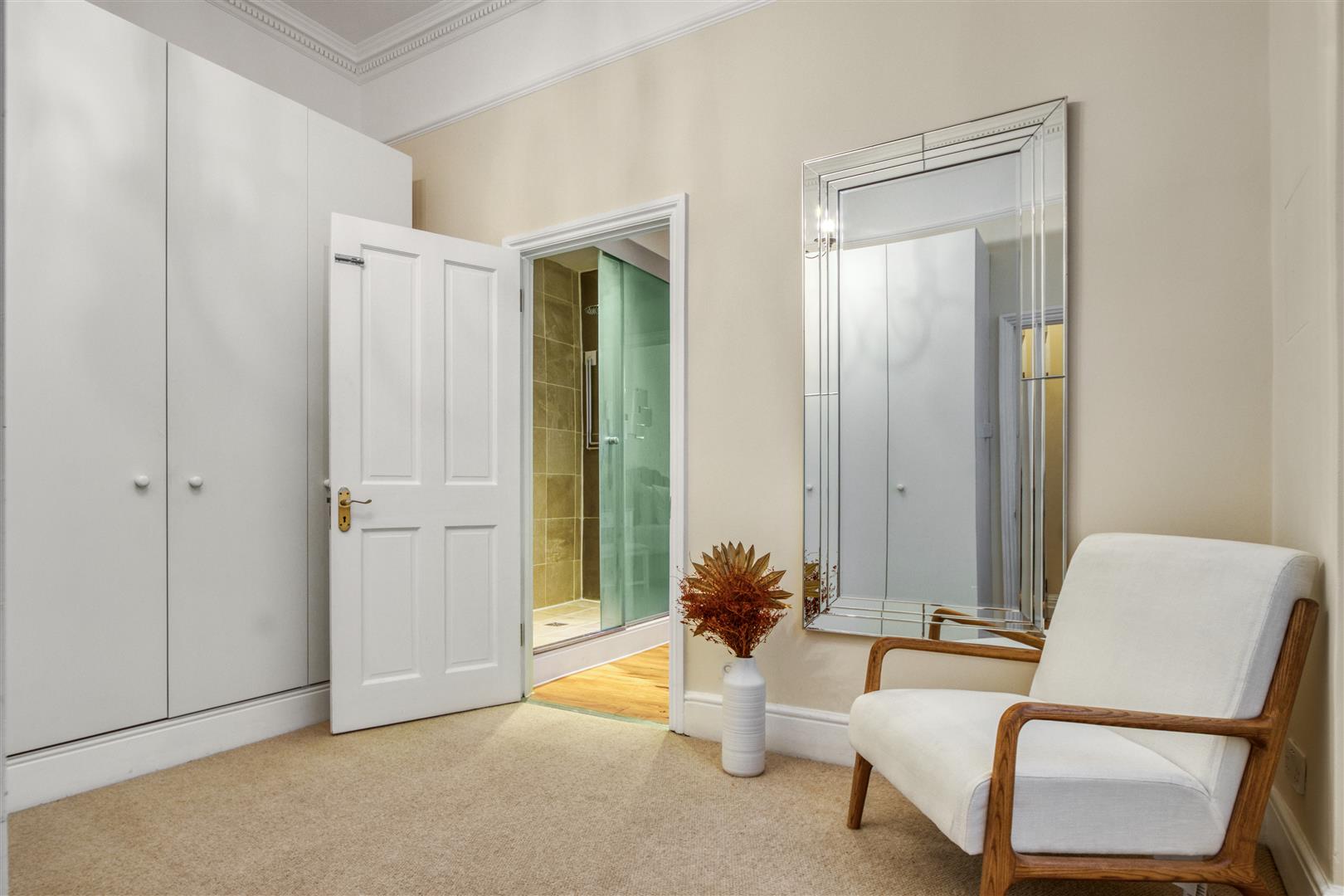 4 bed flat to rent in Kensington Court, London 42