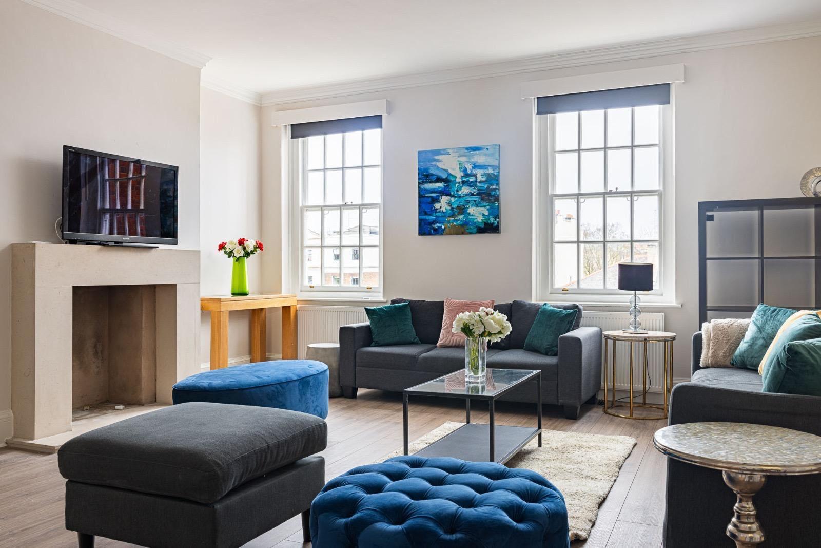 3 bed house to rent in Warwick Gardens, London  - Property Image 2